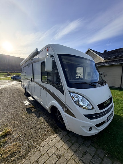 Hymer B 704PL 3 of 17
