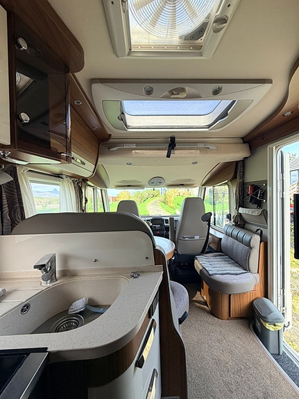 Hymer B 704PL 14 of 17