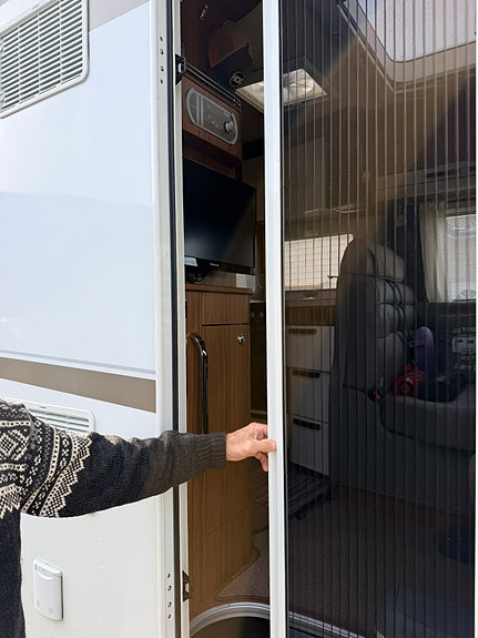 Hymer B 704PL 8 of 17