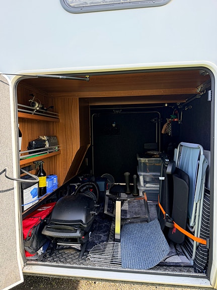 Hymer B 704PL 7 of 17