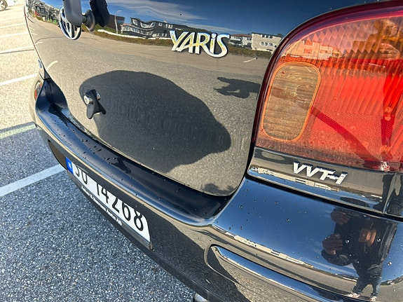 Toyota Yaris 5 of 10