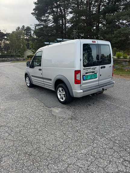 Ford Transit Connect 7 of 14