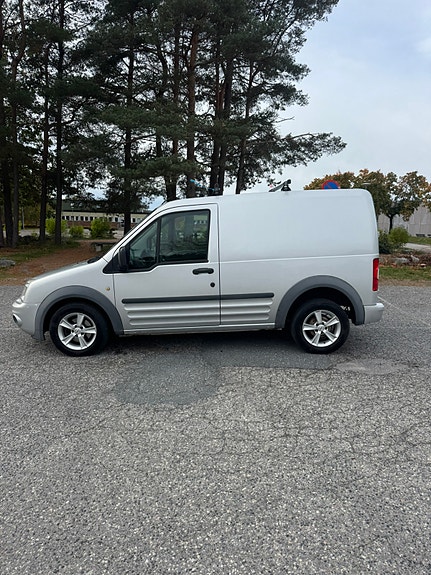 Ford Transit Connect 8 of 14