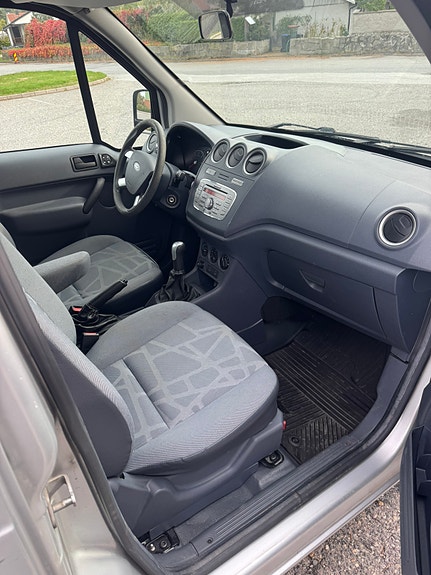 Ford Transit Connect 13 of 14