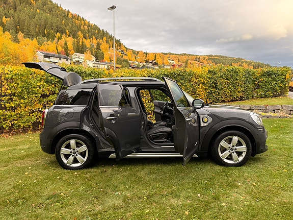 MINI Countryman Cooper SE 6 of 24