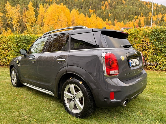 MINI Countryman Cooper SE 8 of 24