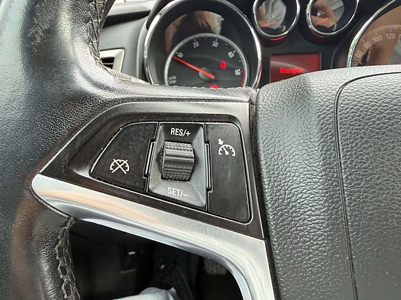 Opel Astra 14 of 30