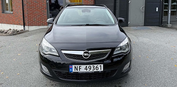 Opel Astra 2 of 30