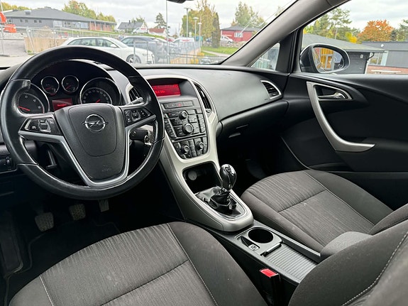 Opel Astra 10 of 30