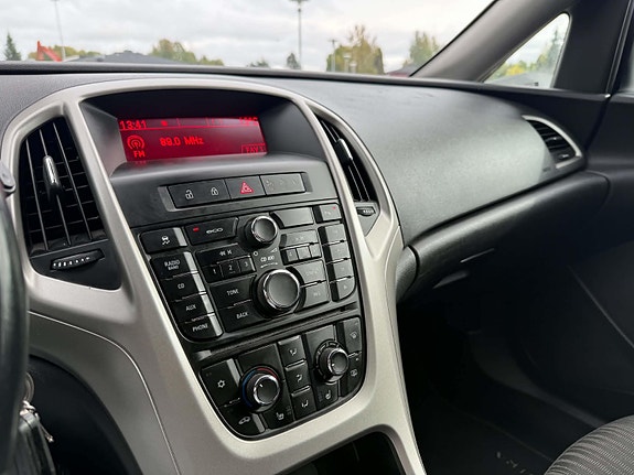 Opel Astra 11 of 30