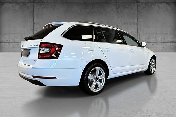 Skoda Octavia 6 of 22