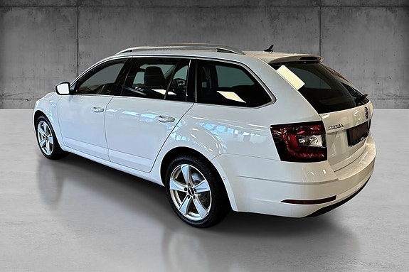 Skoda Octavia 4 of 22