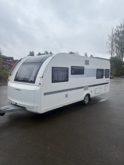Adria 572 UT STORT BAD/2 ENKLE SENGER/ALDE/MARKISE/FINANS+++ 8 of 23