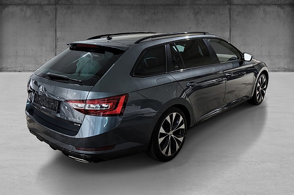 Skoda Superb 5 of 15
