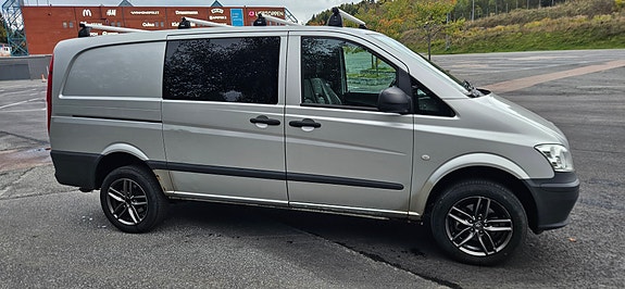 Mercedes-Benz Vito 113 2 of 27