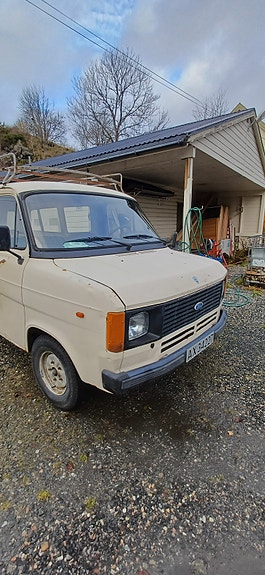 Ford Transit 13 of 13