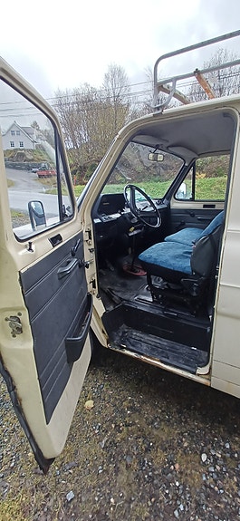 Ford Transit 2 of 13
