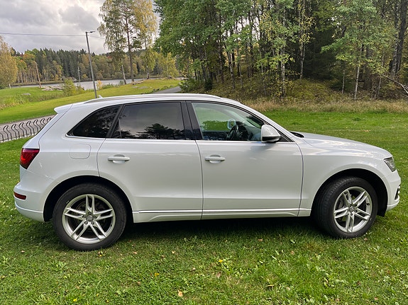 Audi Q5 4 of 30