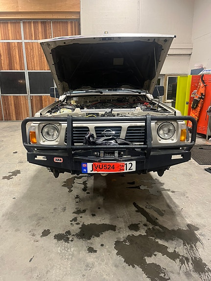 Nissan Patrol 7 of 12