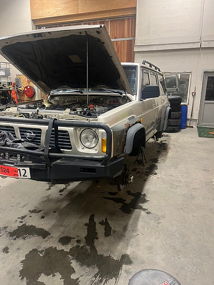 Nissan Patrol 6 of 12
