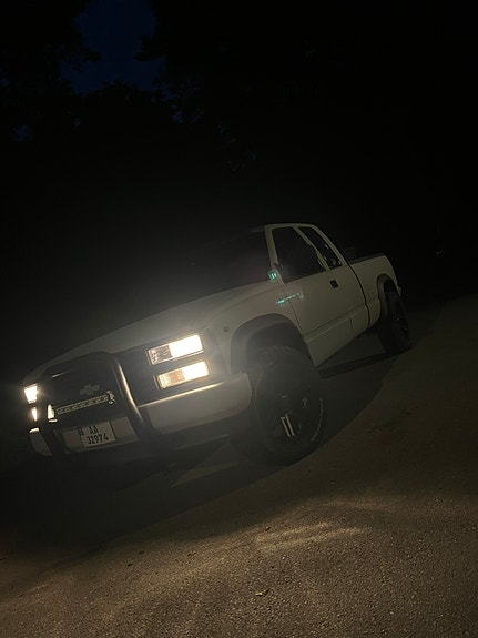 Chevrolet K2500 4 of 12