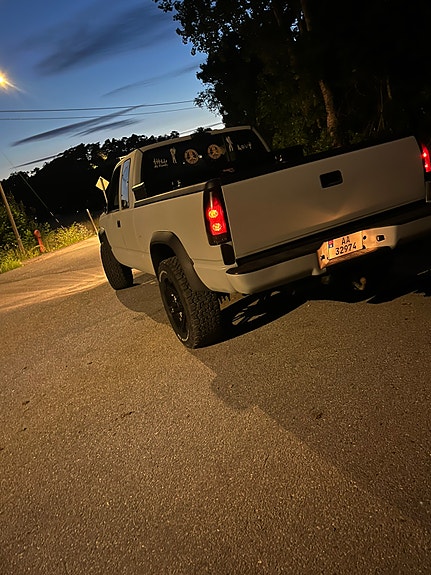 Chevrolet K2500 3 of 12