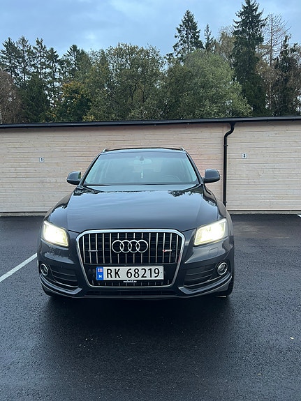Audi Q5 2 of 20