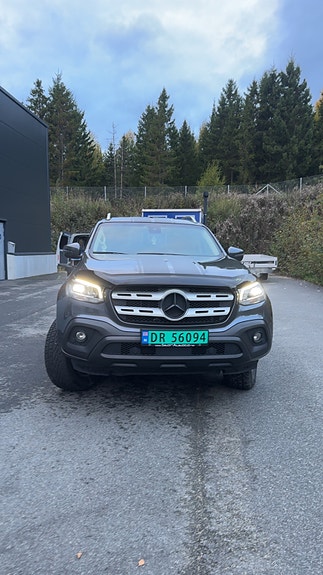 Mercedes-Benz X250 d 3 of 8