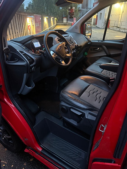 Ford Transit Custom 8 of 30