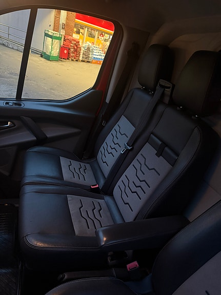 Ford Transit Custom 10 of 30