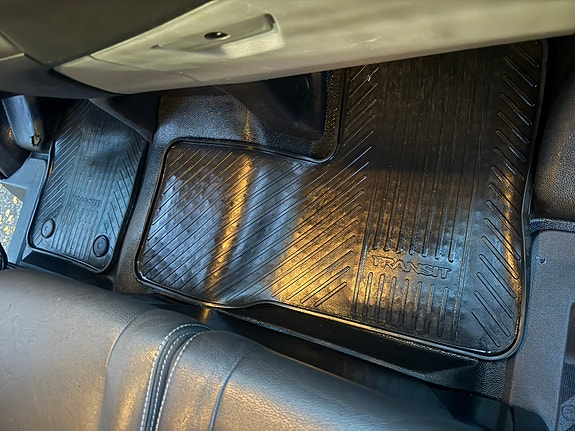 Ford Transit Custom 17 of 30