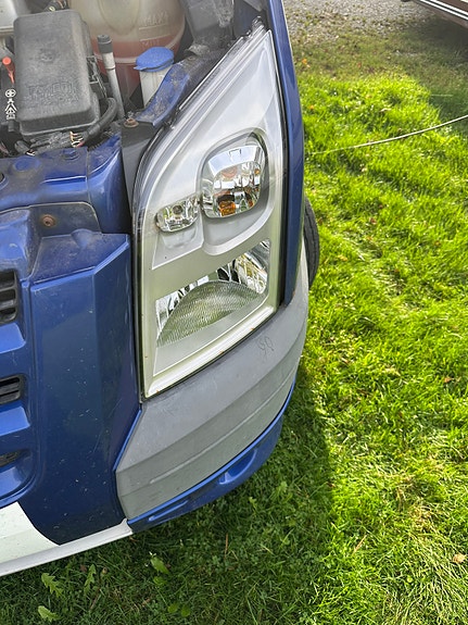 Ford Transit 300S Van 8 of 11
