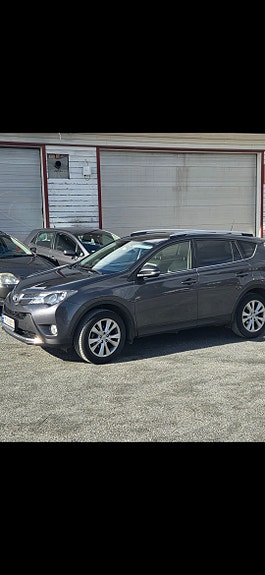Toyota RAV4 3 of 30