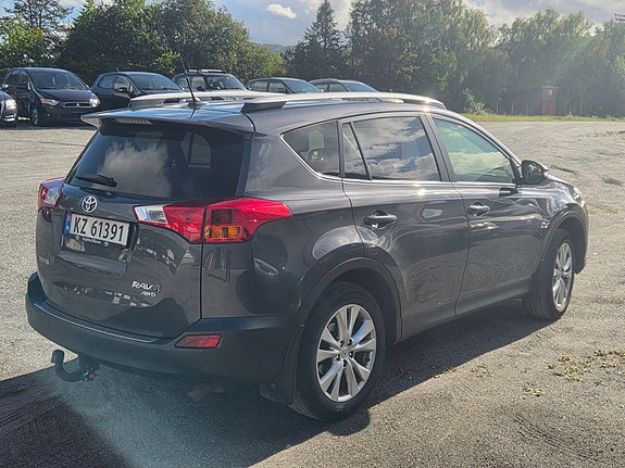 Toyota RAV4 10 of 30