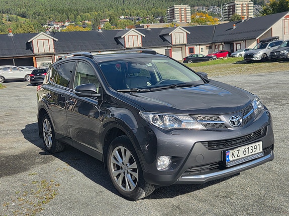Toyota RAV4 5 of 30