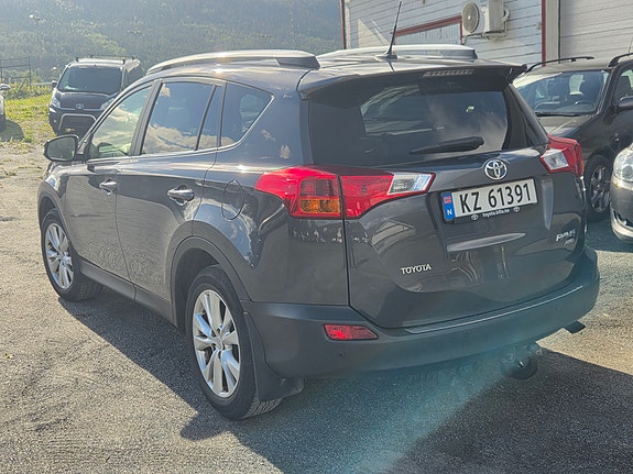Toyota RAV4 9 of 30