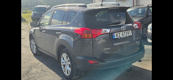 Toyota RAV4 6 of 30