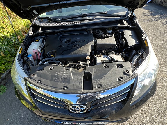 Toyota Avensis 6 of 14