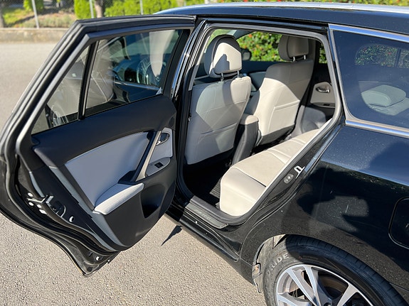 Toyota Avensis 13 of 14