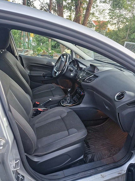 Ford Fiesta 16 of 17