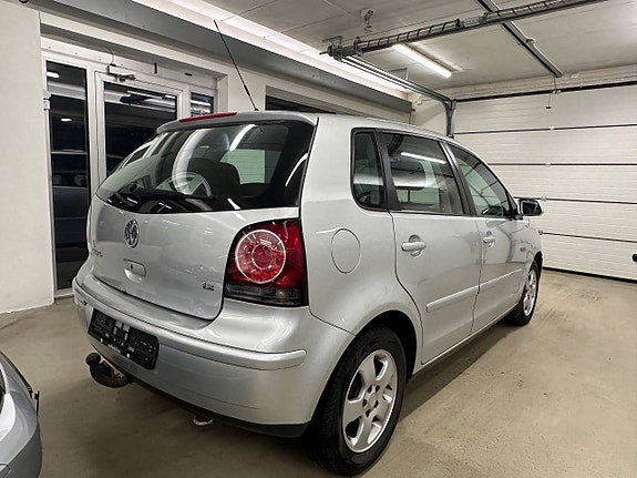 Volkswagen Polo 8 of 27