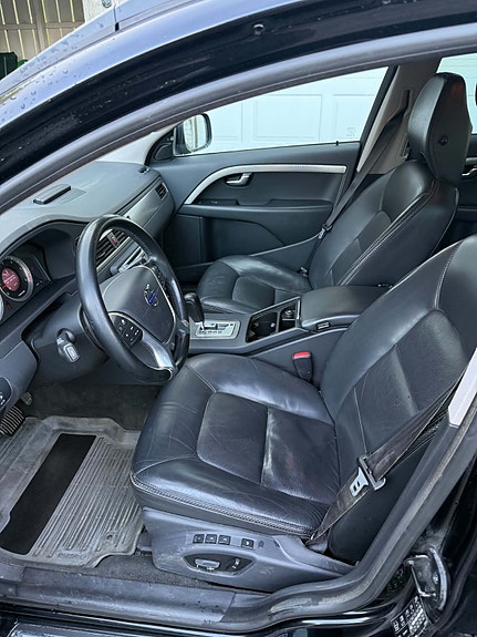 Volvo XC70 6 of 17