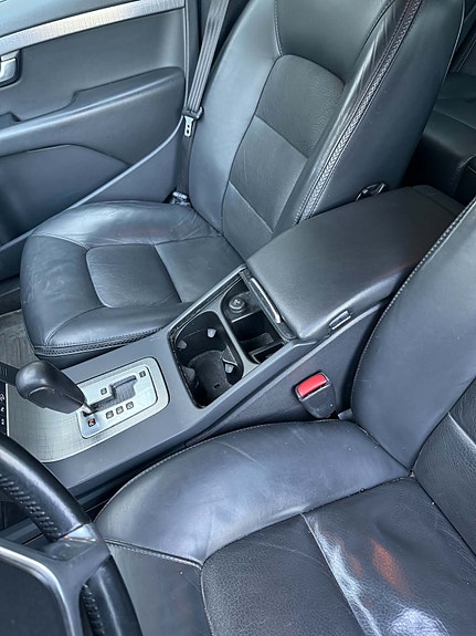 Volvo XC70 5 of 17