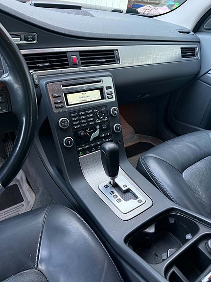 Volvo XC70 7 of 17