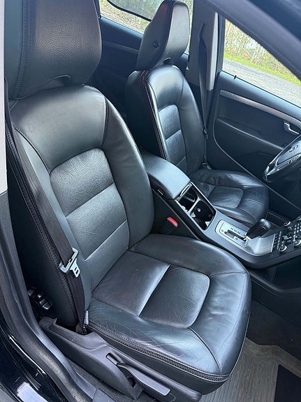 Volvo XC70 8 of 17