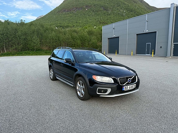 Volvo XC70 3 of 17