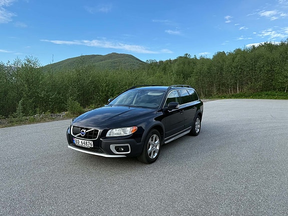 Volvo XC70 4 of 17