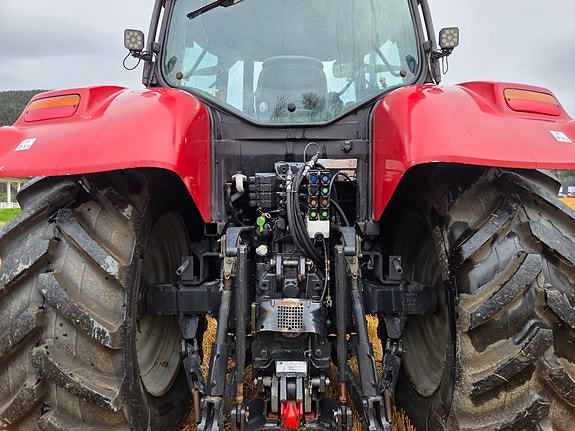 CASE IH MXU 135 Pro 7 of 30