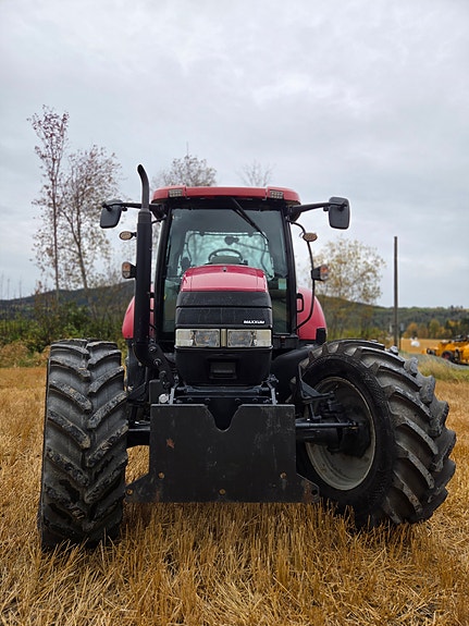 CASE IH MXU 135 Pro 15 of 30