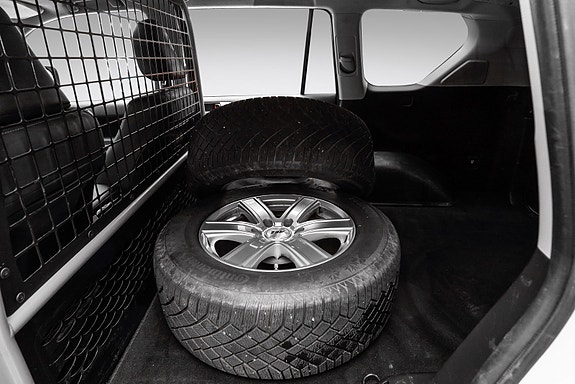 Toyota Land Cruiser 15 of 26